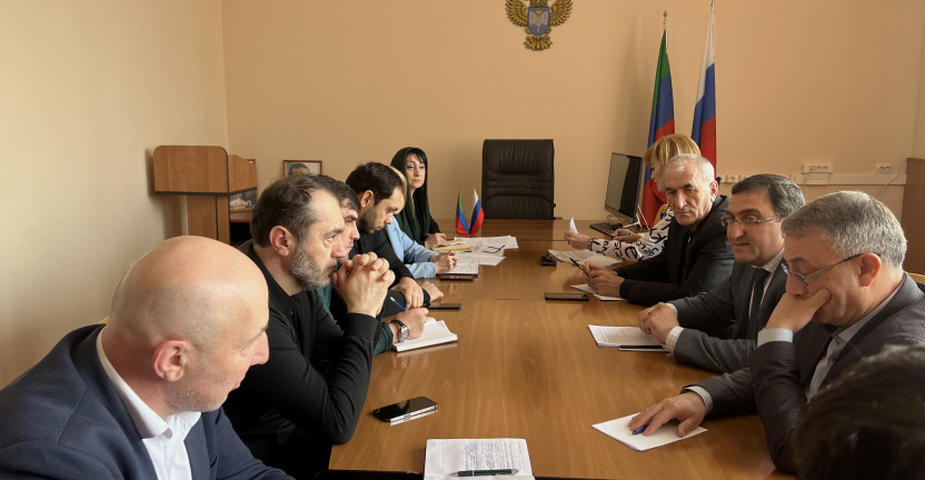 Встреча руководителя Дагестанстата с представителями Минстроя РД, Государственной жилищной инспекции РД и представителей муниципальных округов
